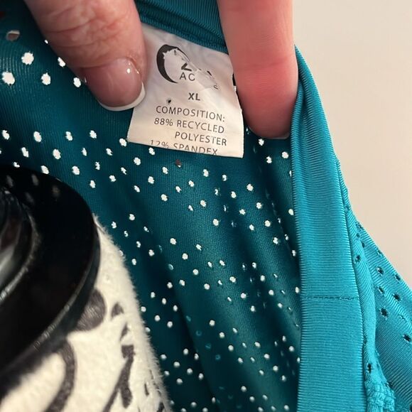 Zyia Top - Picture 4 of 4